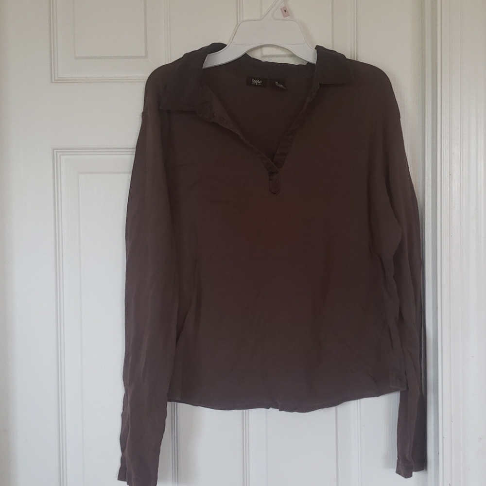Collared shirt